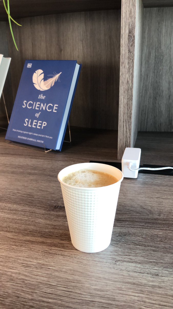 dripcoffee05's tweet photo. 今日も会社のカフェコーナーで一休み。
カフェ・オ・レをいただきます。 https://t.co/6DpJ6ZTbgf