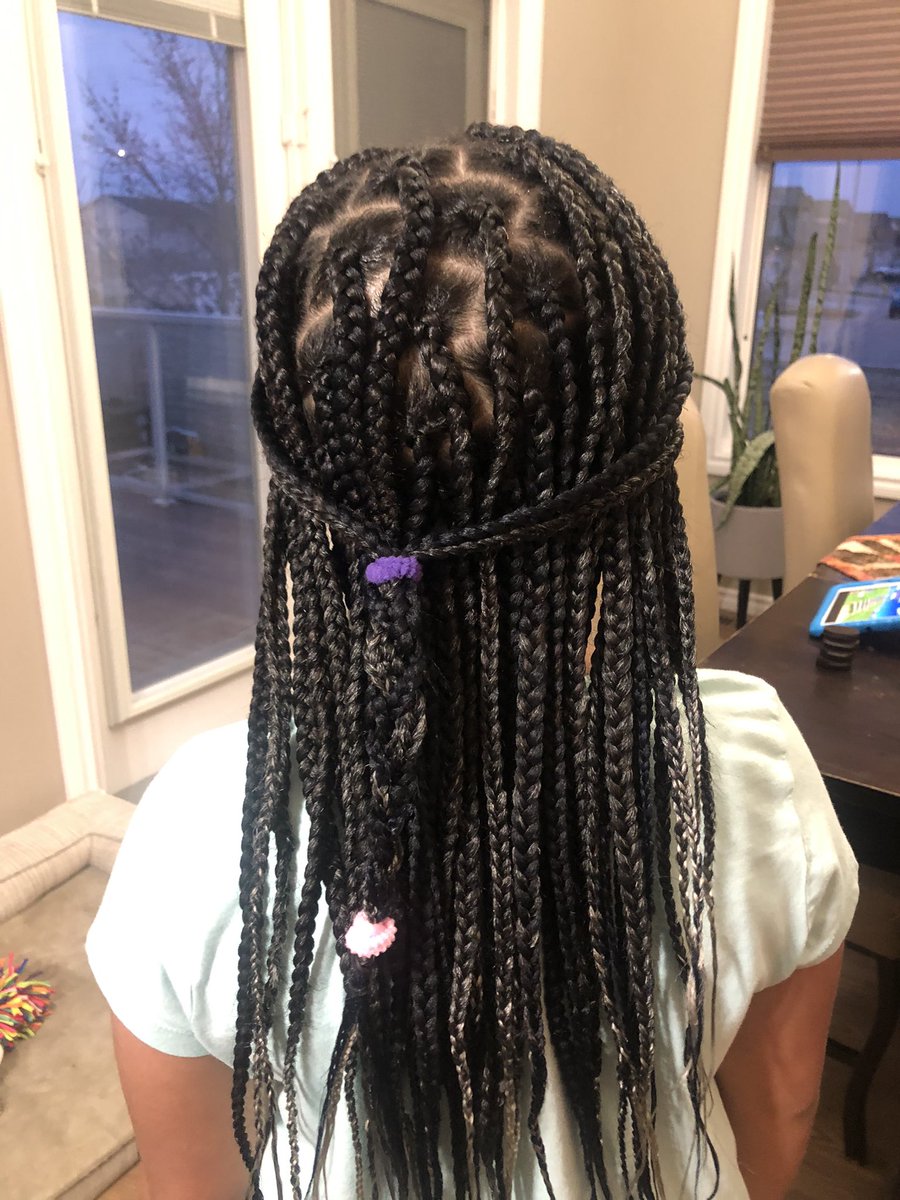 bjizzle56's tweet photo. My baby girl becoming a woman… Lord be with me!!! #hairdoo https://t.co/CS7BxyRWAG
