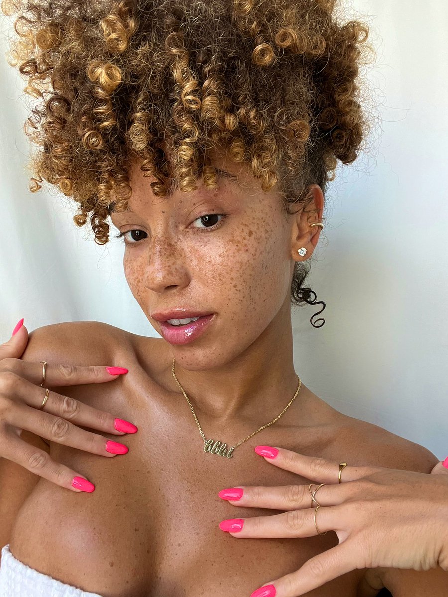 TazsAngelsBeaut's tweet photo. Last weeks #AngelManiMonday pics that ain’t make the cut lol 
#bblu 🤘🏾🦁🆎 https://t.co/H80RWeMfQD