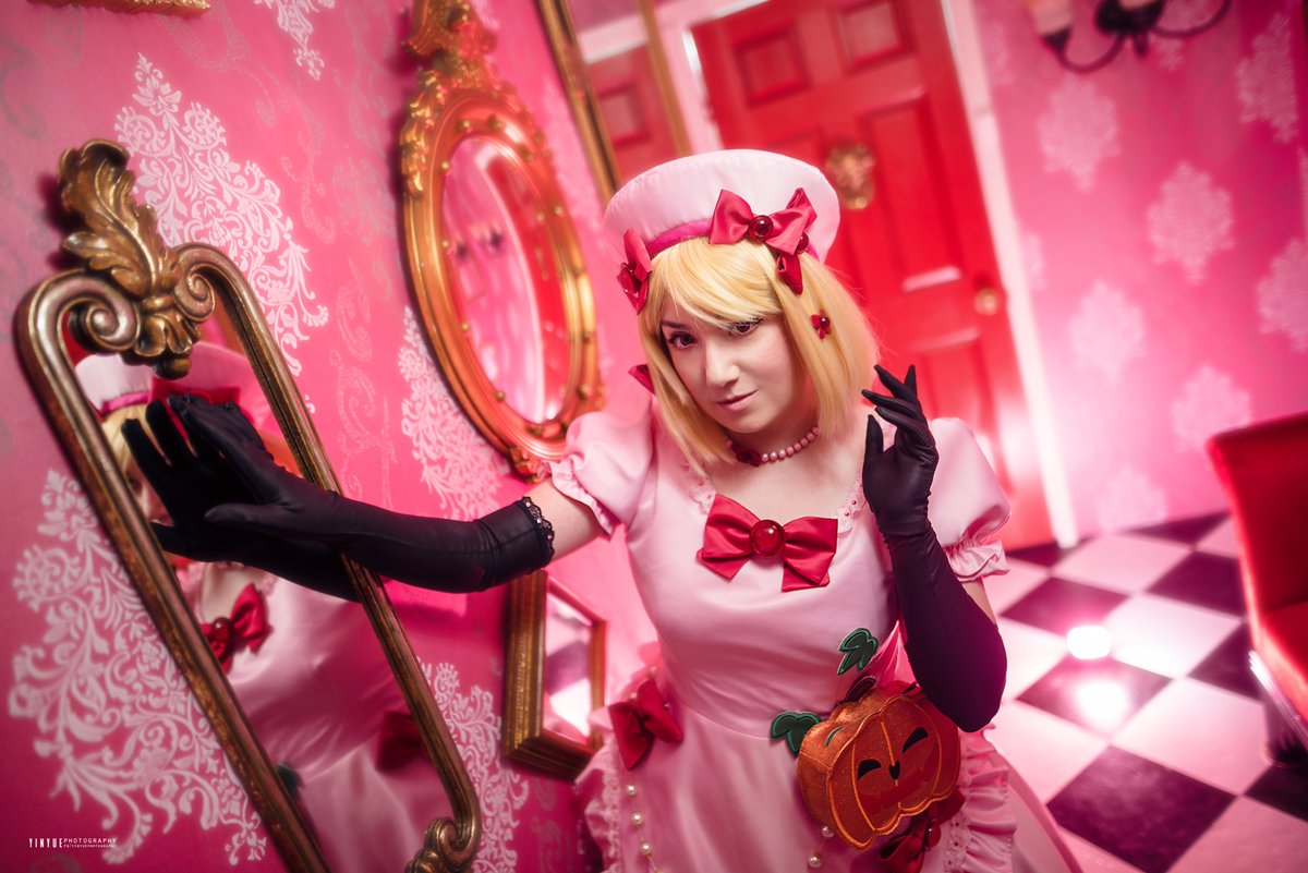 OhMitsooki's tweet image. Some of my favorite photos from last weekend of my Lambdadelta cosplay. Photos were taken by @yinyueify They did an amazing job making me look so nice. 🥺💕 #umineko #whentheycry #lambdadelta #higurashi