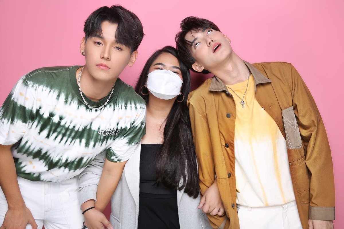 Sixsuperstars's tweet photo. 💚🧡🎂 The monkeys birthday week is done. Just here for the final birthday greeting for both of you this year. 

I wish you two to have an amazing life, perfect health and surrounding by all the people who truly love you. 
(1)

#จาเฟริสท์ #JaFirst 
#JaPhachara #First_Chalongrat https://t.co/E0OCXYM4vv