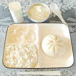 見事に真っ白!とある日の昼食が白色のものだらけ!