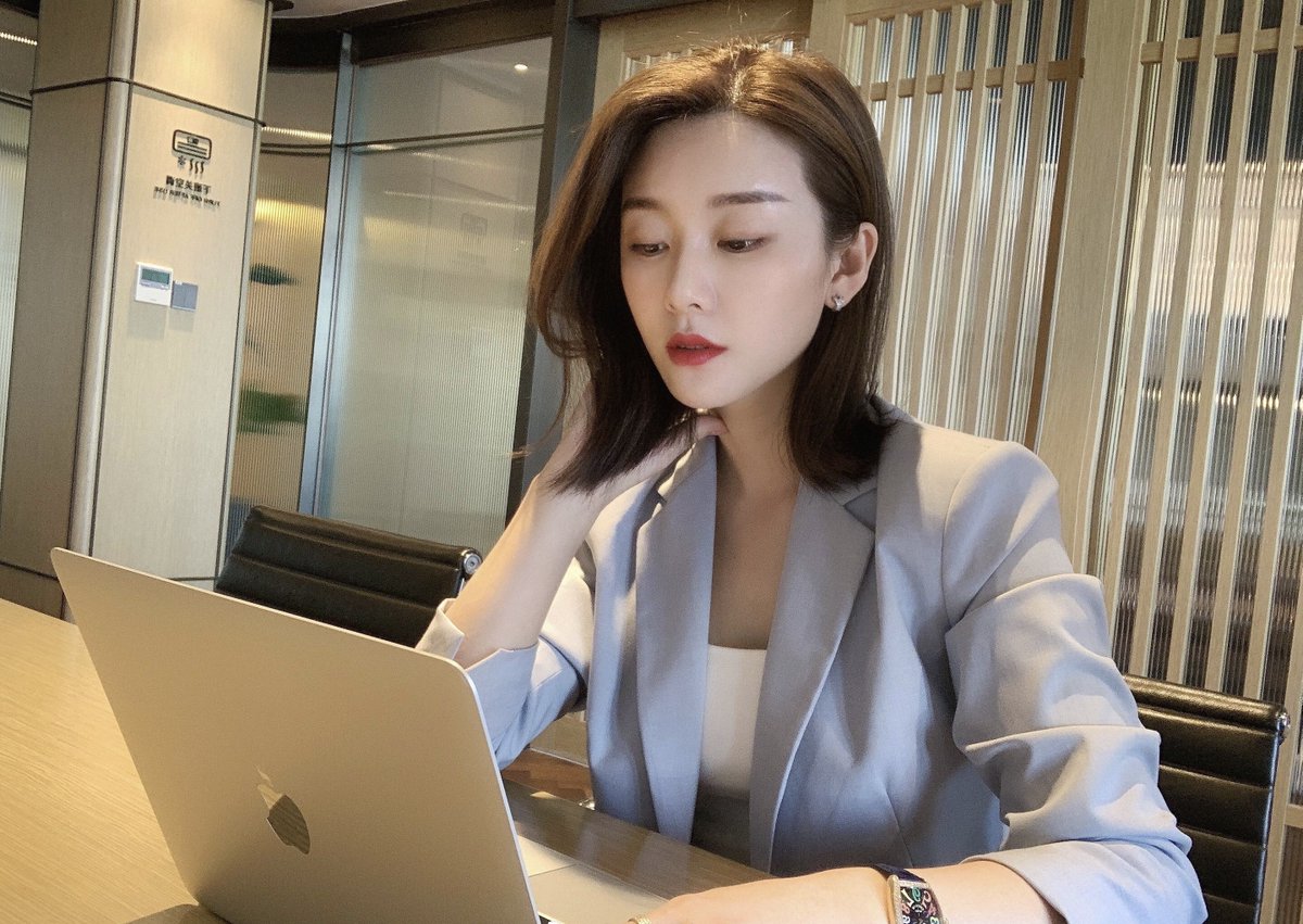 missRuby19850's tweet photo. A pleasant morning's work is almost over, rejoice.🥰🤪 https://t.co/qSy7HG0wVm