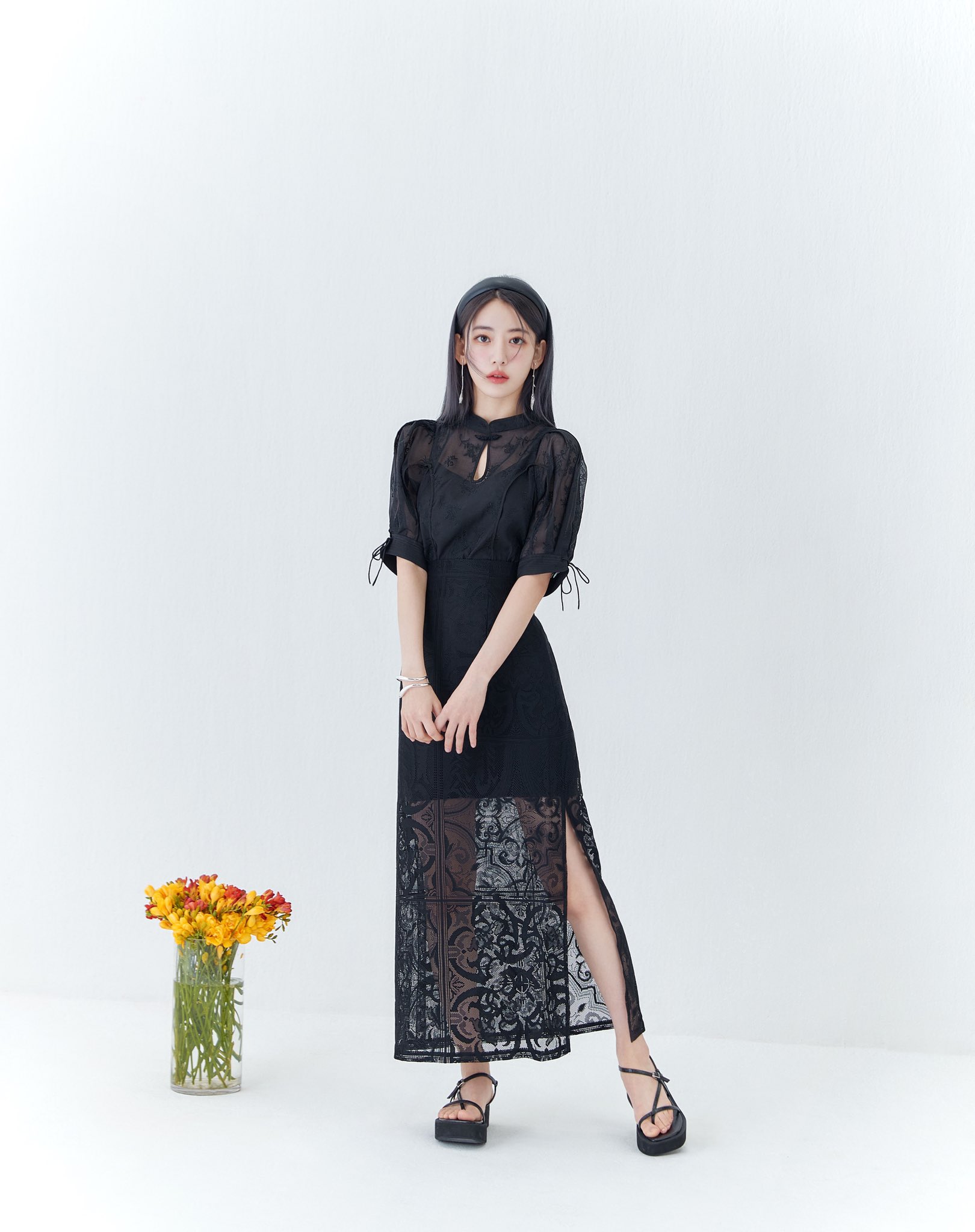 宮脇咲良着用 lilybrown ワイドカラーレイヤードカフスop main-22.jpg