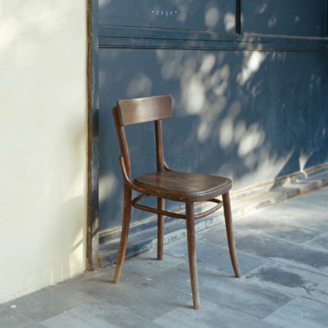 swhnetwork's tweet image. 一把椅子