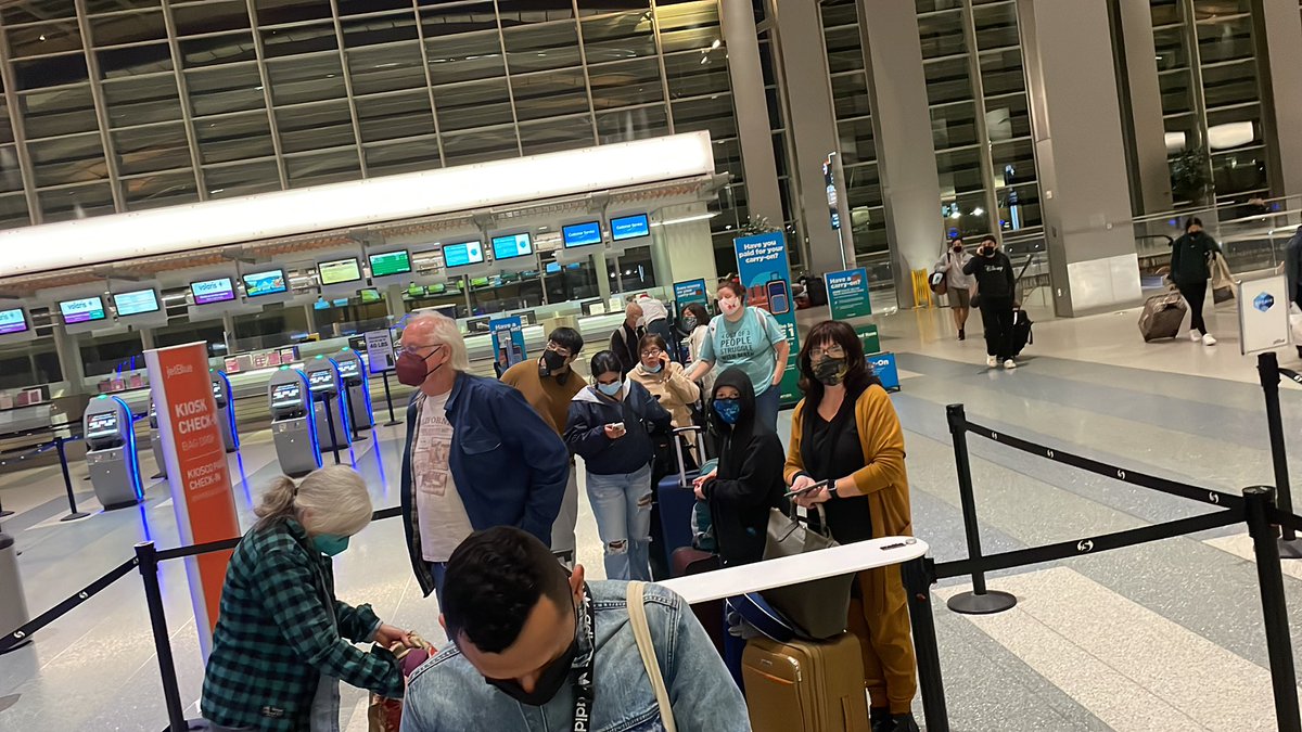 jackburke's tweet photo. @elchiconista @JetBlue @AlaskaAir @JetBlueCheeps @JetBlue make it make sense! https://t.co/vImuJexqqT