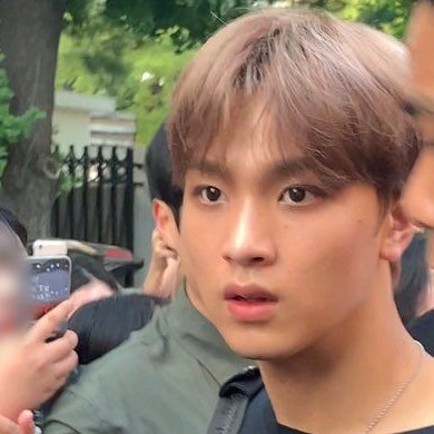 haechanprints's tweet photo. haechan irl is absolutely stunning https://t.co/2ZNJamBKXq