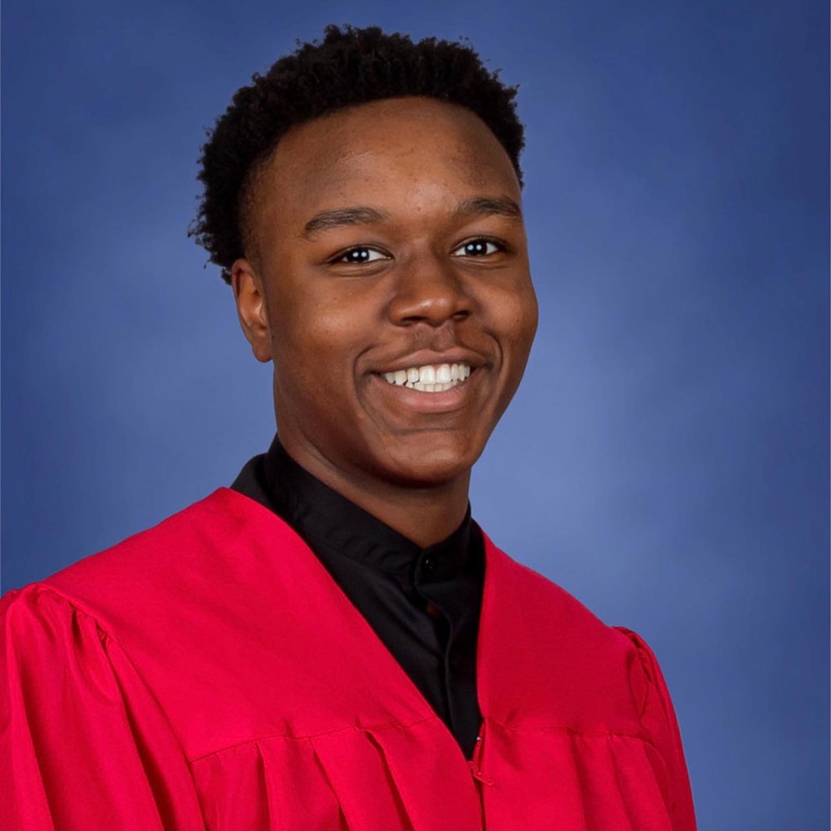 cooperpearce22's tweet photo. D why won’t Twitter let me type out my full letter🥲It doesn’t even matter though because you know how we rock. So I’ll just keep it short and simple. Deshawn was the best brother I could’ve ever asked for. Key word is brother. Love you so much bro🧡🙏🏽 https://t.co/qfRZl8SWVp