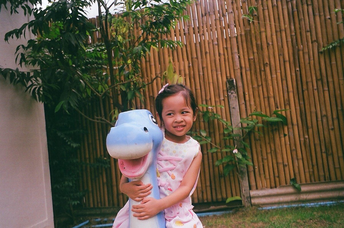 Mymailan's tweet photo. สวนอมรรัตน์
•
•
📷 olympusmjuzoom130
🎞 kodakcolorplus200
#olympusmjuzoom130 #olympus130 #flim #kodakcolorplus200 #kodak #กล้องฟิล์ม #filmphotography #filmcamera #maiwithfilm #cafenonthaburi  #คาเฟ่นนทบุรี  #สายดองฟิล์ม https://t.co/tuo2ae9mdh