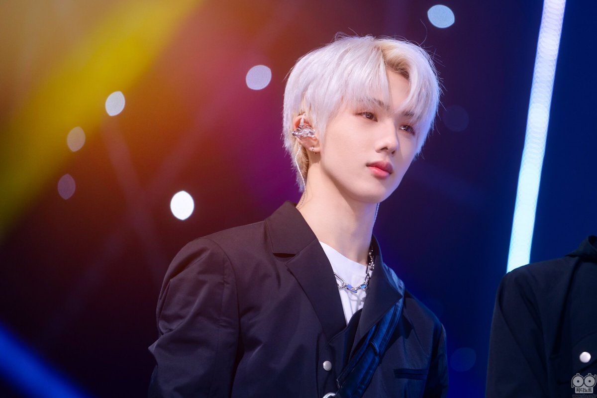 jjjspnm's tweet photo. เป็น2รูปที่เหมือนไม่มีอยู่จริงหลุดออกมาจากอนิเมะเรื่องไหนคะ หล่อจน 🥹 https://t.co/Z6oCKU5IyH