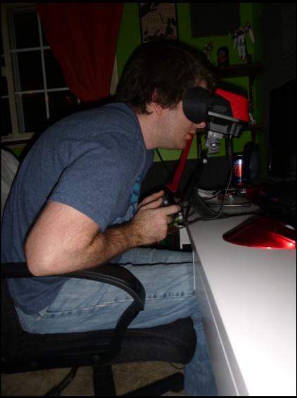 UltimaGabe's tweet photo. @getplayedpod A few years back I did a presentation at my local library about the Virtual Boy (and why it failed). One of my slides was titled "Expectation vs. Reality" and it included these two photos https://t.co/HXdPdnzLkF