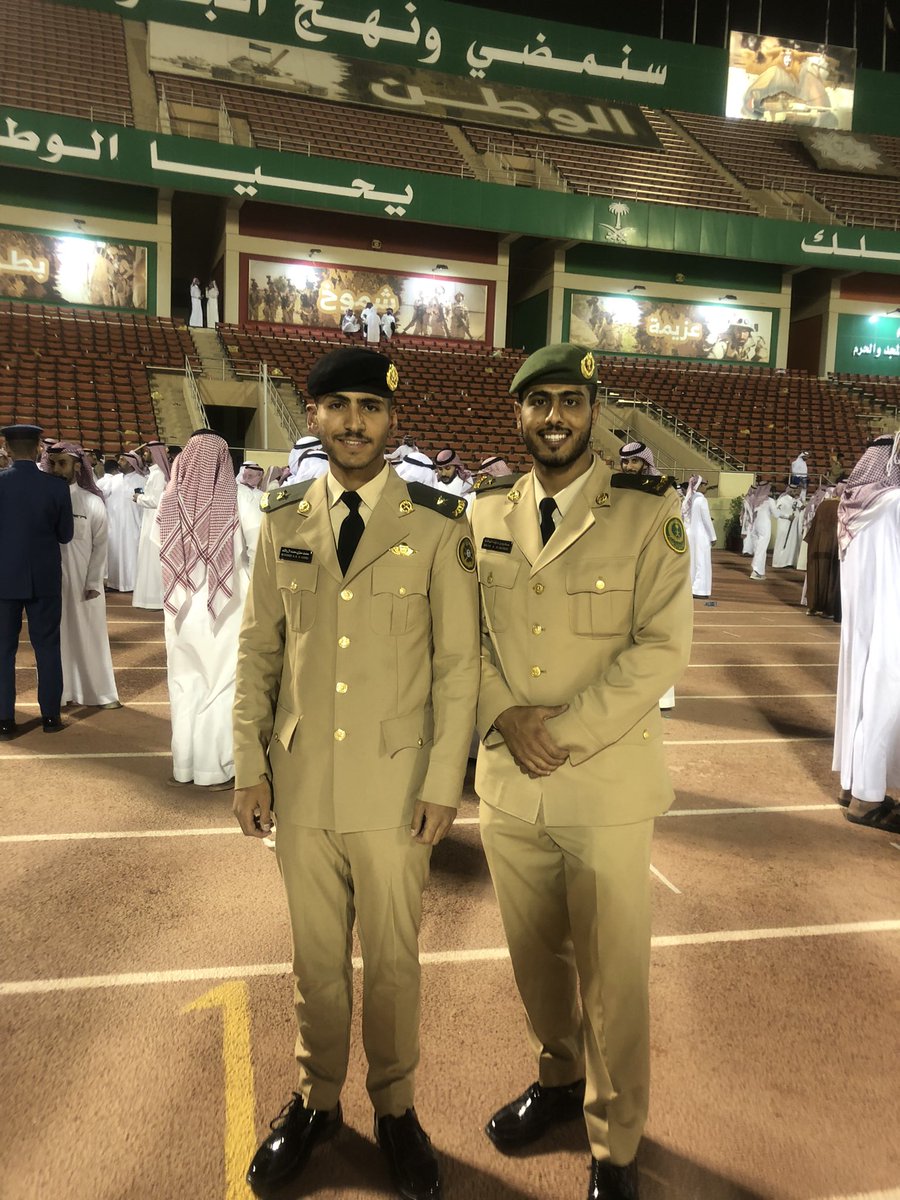 khalil09018558's tweet photo. مبروك التخرج اخي وابن عمي والله يهنيكم لخدمة الدين والمليك والوطن
 #كلية_الملك_عبدالعزيز_الحربية https://t.co/RC2s793yyu