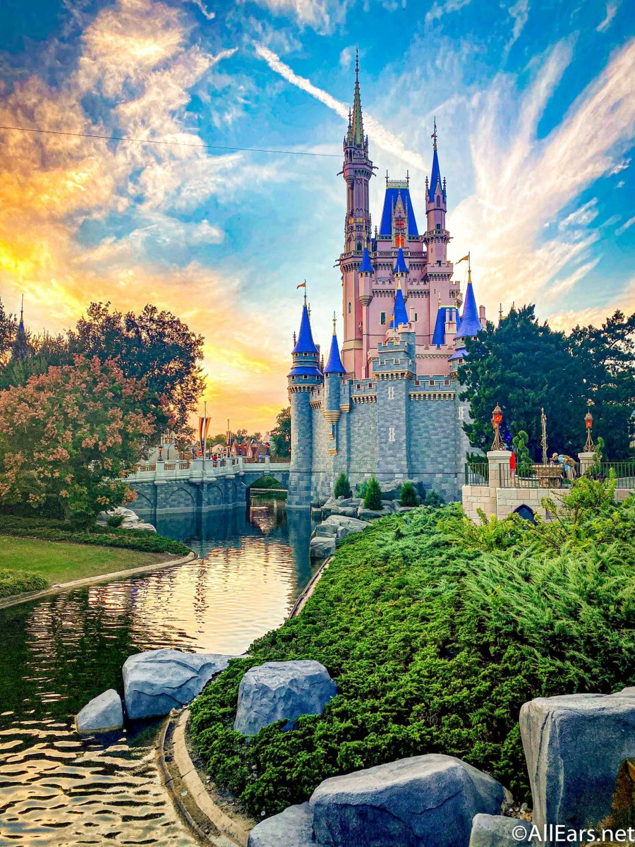 AllEarsNet's tweet photo. 16 Stunning Disney World Wallpapers to Bring a Little Magic to Your Phone or Desktop ✨
https://t.co/zK9rd9k25j https://t.co/QCH4lWojET