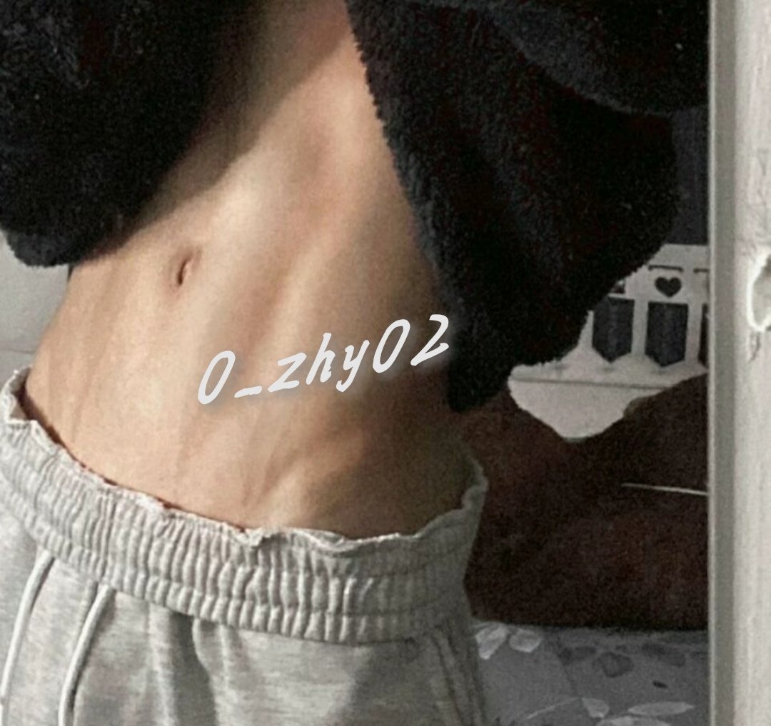 0_zhy02's tweet photo. 为什么要查我学历，那我口算你 https://t.co/RLau2kKa9W