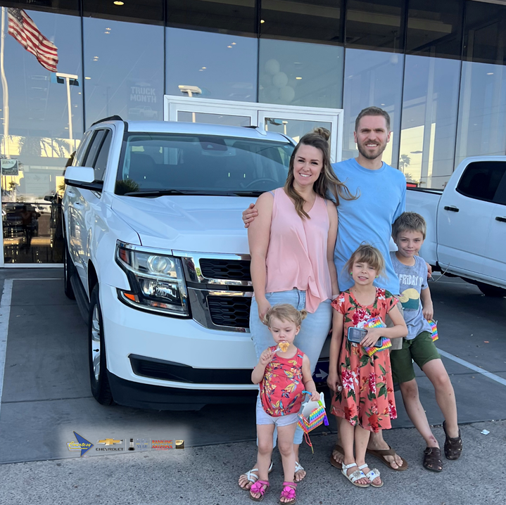 CourtesyChevCom's tweet photo. Congratulations Allison and happy family π on this cool 2020 #ChevroletSuburban assisted by Chris Mehmen and Tim John. Interested in a great deal on a quality #CourtesyChevrolet vehicle? Call Chris or Tim at 602-635-2559. #TheCourtesyWay #Suburban #Chevrolet #Chevy #CourtesyChev https://t.co/HjMZbOffTZ