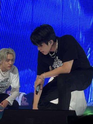 pradiorhjw's tweet photo. Your crush      also your crush https://t.co/FGZZib7gOD