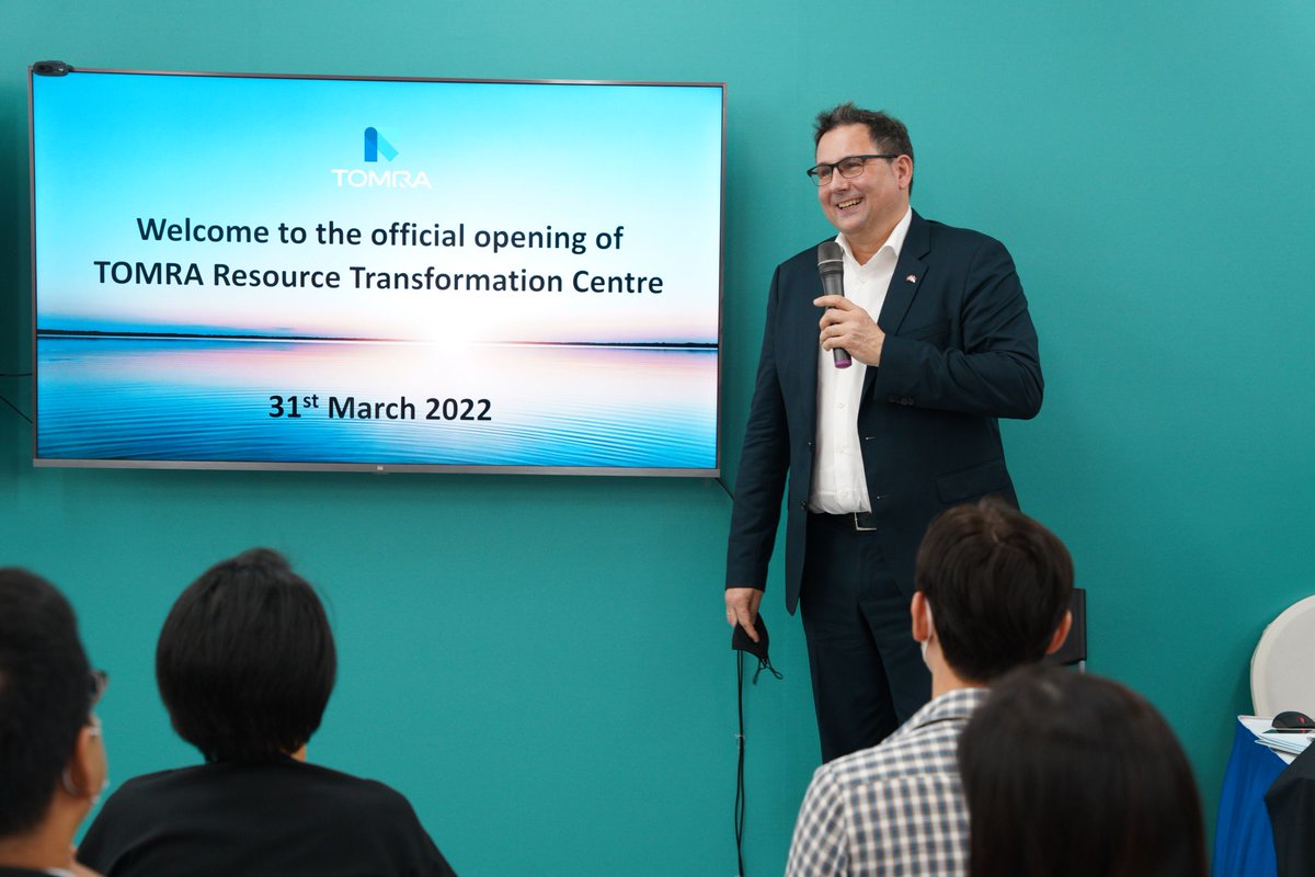 TOMRAGroup's tweet photo. @TOMRACollection opened the TOMRA Resource Transformation Centre in #Singapore. With the opening of the facility, we look forward to helping Singapore make greater strides in its #ZeroWaste journey and to achieve its national #recycling rate of 70% by 2030. https://t.co/IV8oEe4QzL