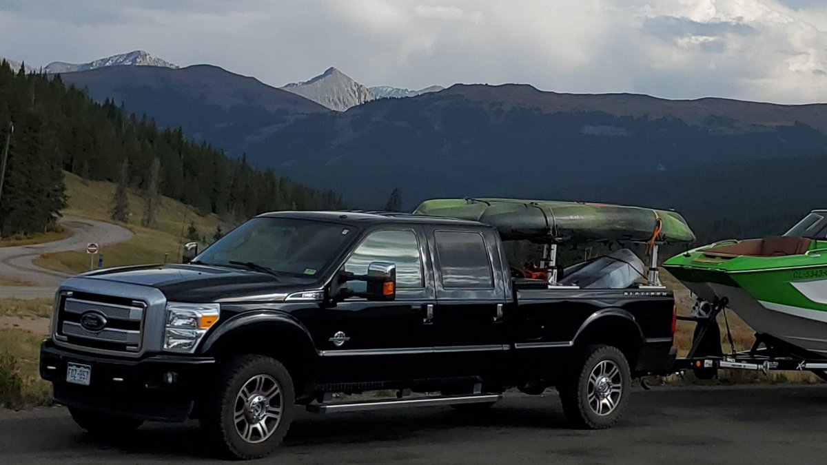 MsMeowgiMeows's tweet photo. @HGTPMichael @TheCoffeeBlock 2016, so a bit older, tons of miles, yet to have any issues.  Not sure if towing and mountain passes are in your future, but the Ford diesel doesn't even feel it. https://t.co/SZfEYYVTUw