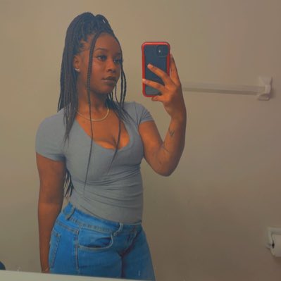 YARITHEPARTY's tweet photo. #NewProfilePic https://t.co/FUCBvwCPHS