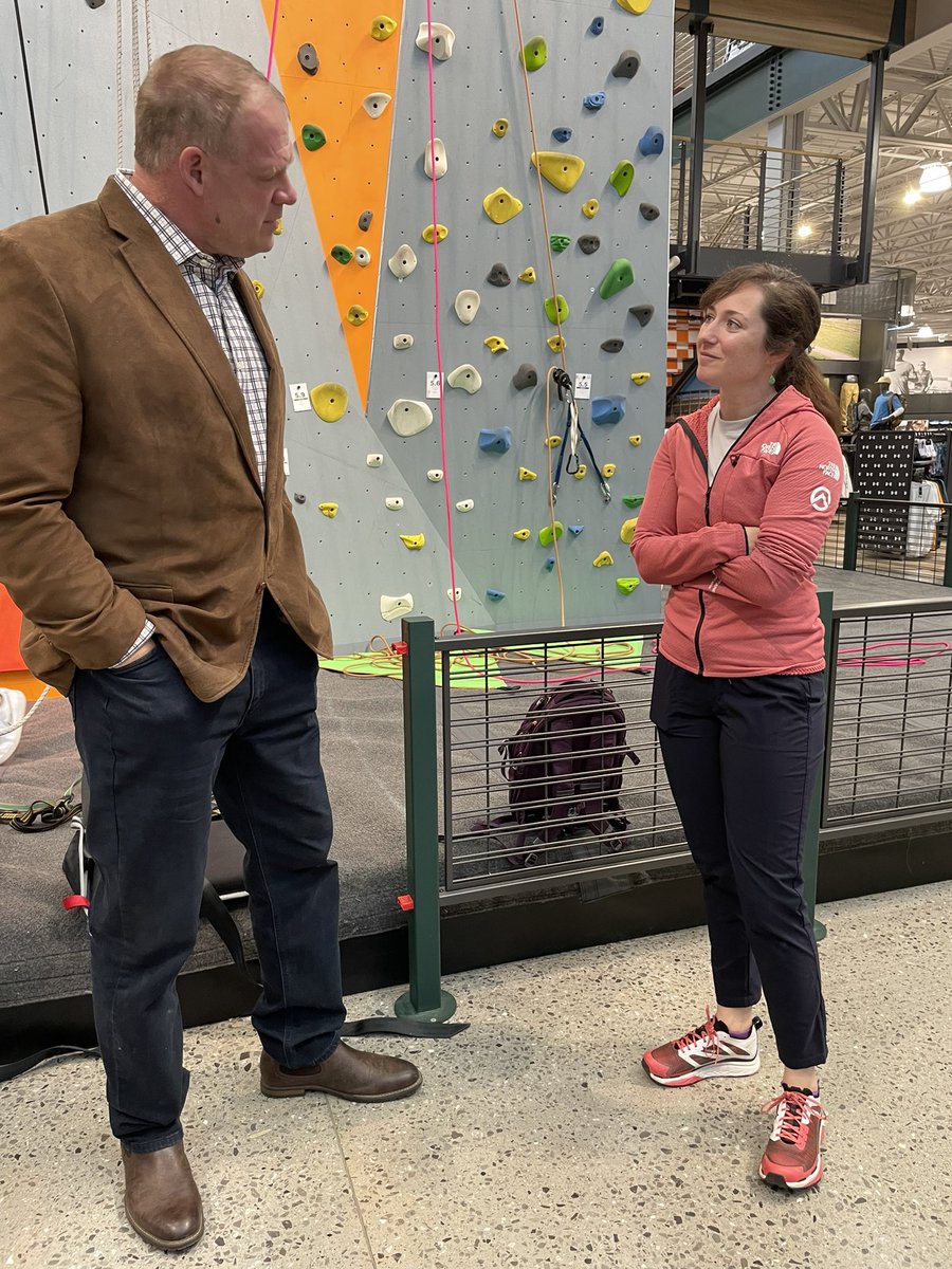 PiperCris's tweet photo. @DICKS HOS + @salesforce - killer event! @Catalystsports &amp; TN Special Olympics - thank you for the perfect day filled with big smiles, fun sports &amp; friendly competition. 
To the amazing “Mo”@moinmountains Beck - thank you for showing us all how a World Champion gets it done!🏅 https://t.co/Tp2cdw19aW