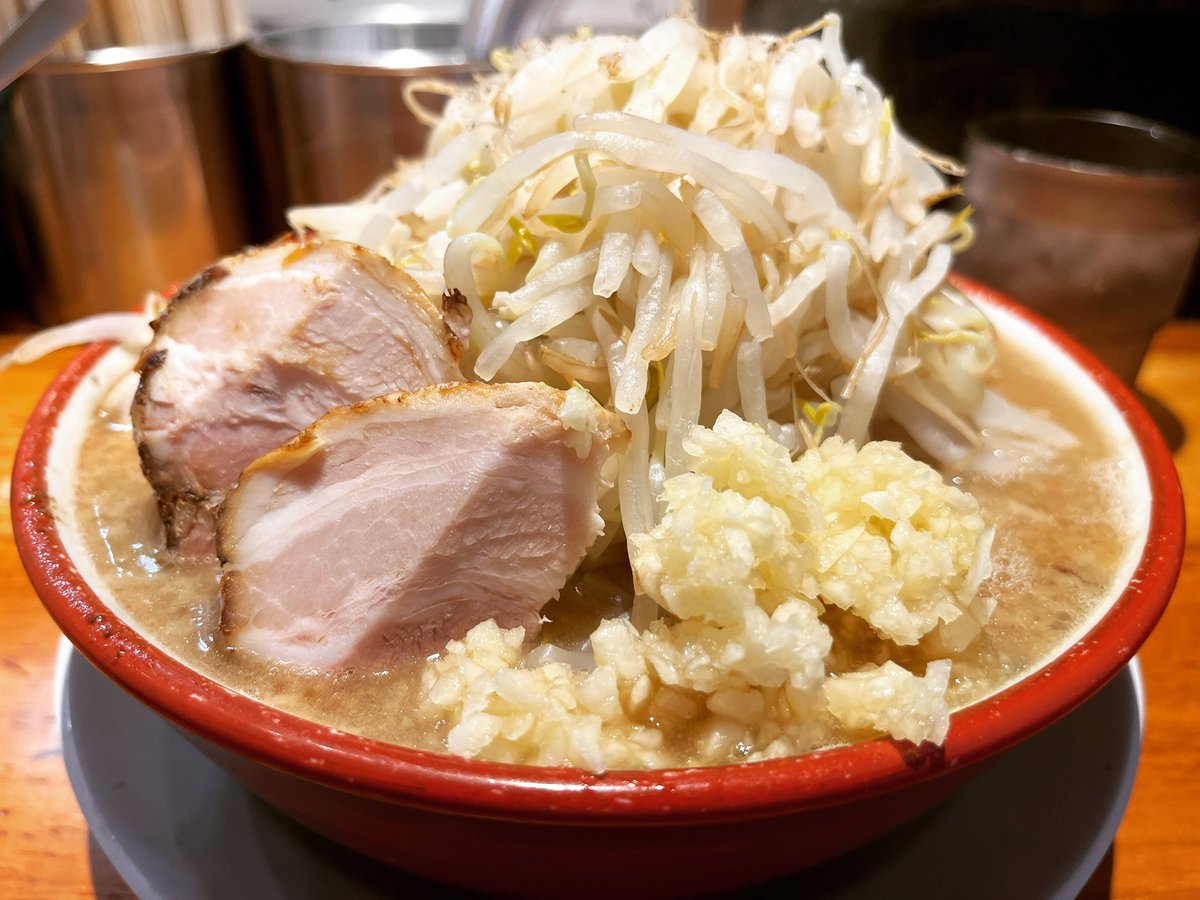 今日のランチは、ラーメンです。 I had ramen for lunch today.