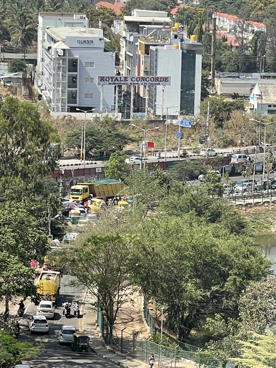 sauravshah's tweet image. Bangalore traffic is back. Hello old friend 👋