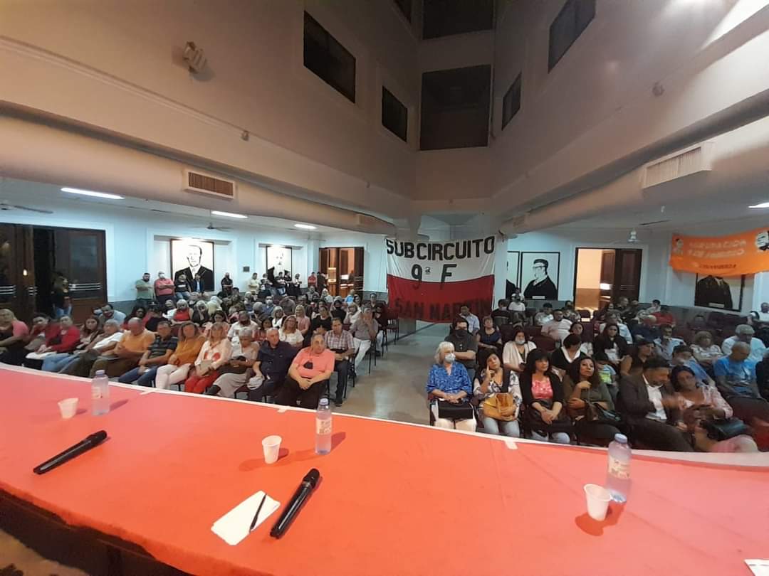 EzeAringoli28's tweet photo. El pasado viernes 8 d abril, nuevamente x segun2 período asumí en Casa Radical de la Ciudad d Córdoba, el rol d Sec d Prensa y Difusión d la OTR d la Prov d Cba. @varettojavier @mariostubichar @guadalupemias
@alfioacosta @#ListaDe👉🏻 #Unidad #Paridad #Consenso #InclusiónDeGénero https://t.co/qrFmqLZ22M