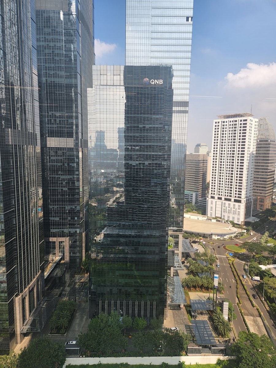 Prompopon's tweet image. WFO lagi F*cking Trafic SCBD lagi 🥲🥲