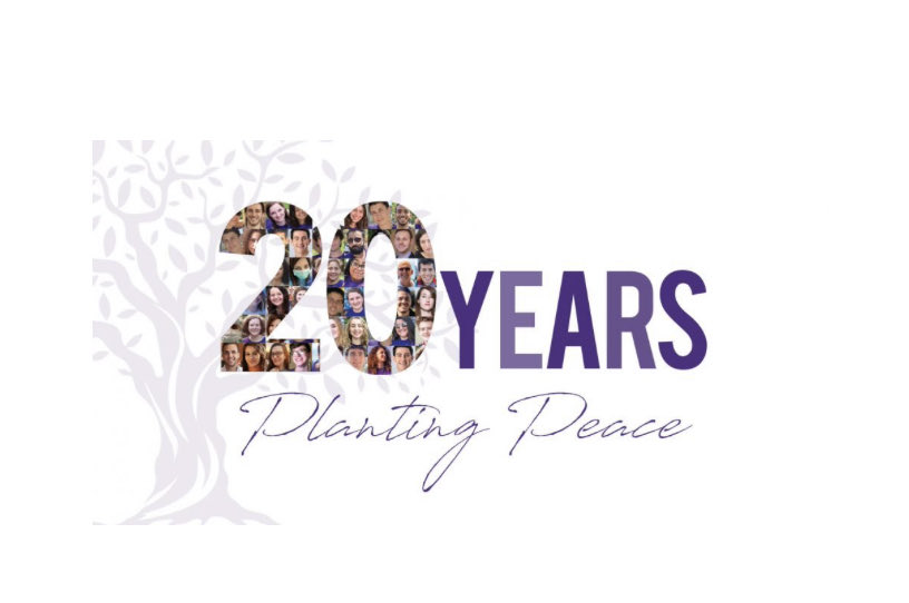 debelaw's tweet photo. Join me in San Diego on May 15 and Chicago on May 22 as ⁦@hands_peace⁩ celebrates its 20th Anniversary, honoring more than 700 alumni and thousands of volunteers committed to making the world a better place. Go here for more: https://t.co/DDnCYcuns0 https://t.co/06gWqhcWWR