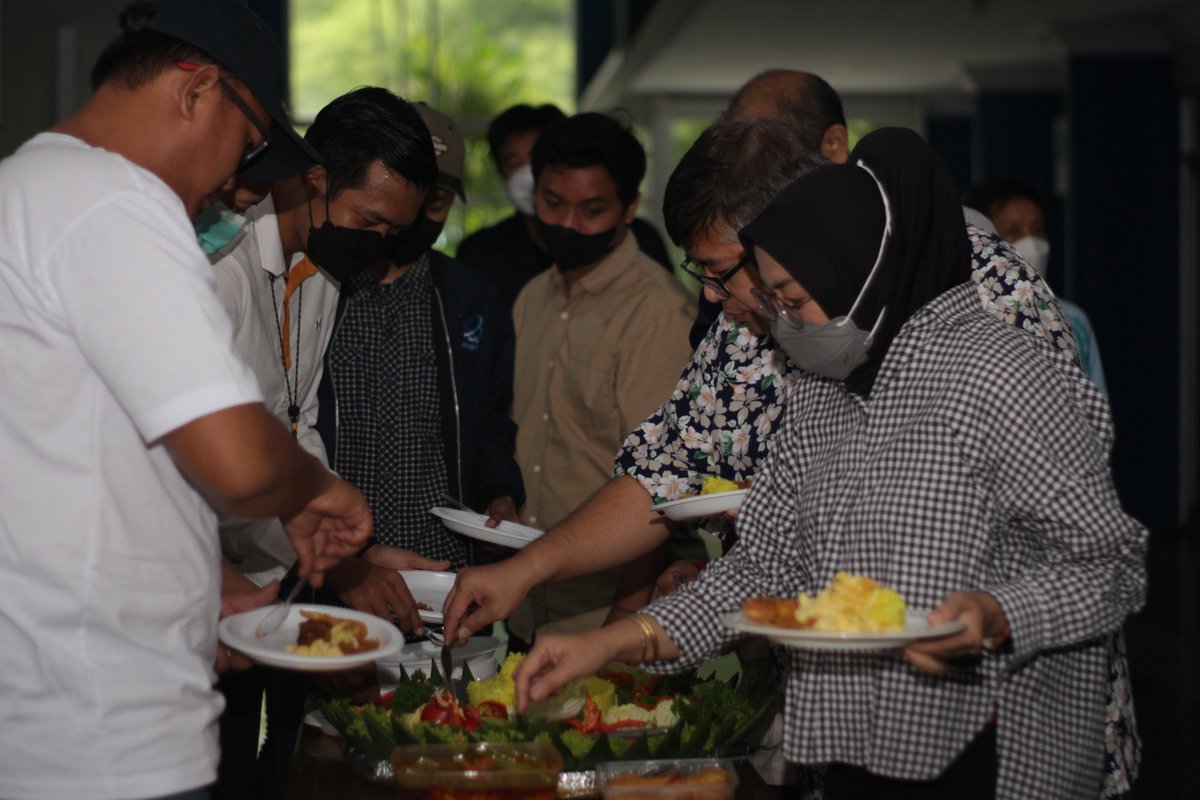 Lab Media Komunikasi tweet media