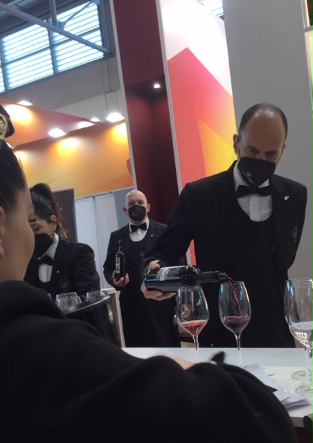 BUSINESS DESK🍷🤳🏻 B2B Buyers (U.S.A. , Canada) #Vinitaly2022