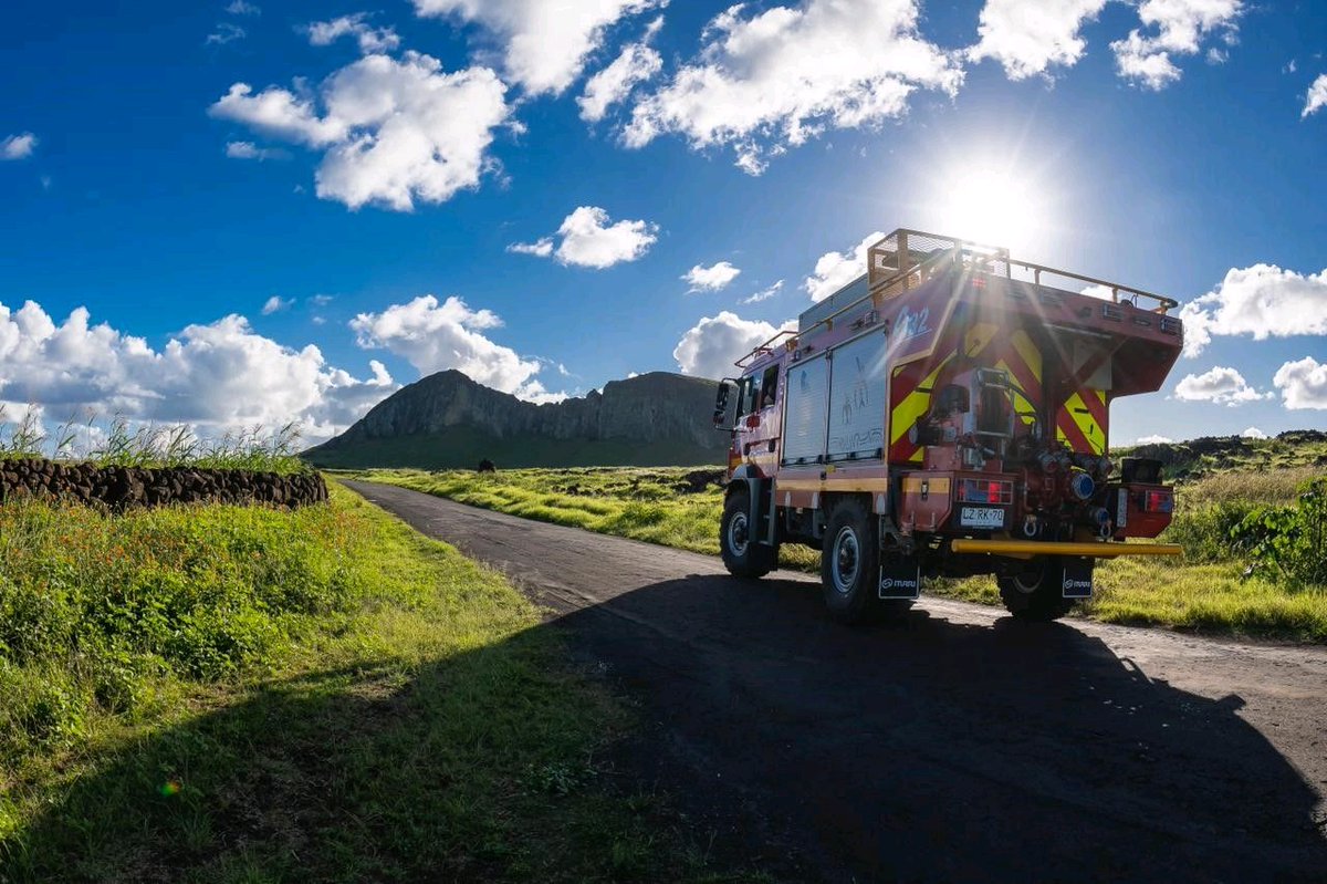 teambestioles's tweet image. #BestioledePaques
Direction l'océan Pacifique 🌎 et plus précisément ce petit morceau de Chili 🇨🇱 qu'est Rapa Nui (île de Pâques) avec ce @MANTruckBusFr TGM 18.340 4x4 carrossé par #Iturri.
Ne doutons pas que les impressionnants Moai 🗿 veilleront sur cette petite #bestiole 🚒