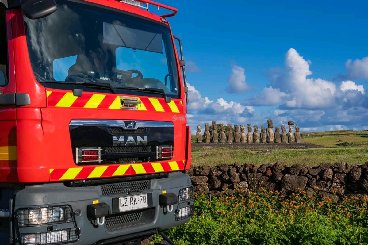 teambestioles's tweet image. #BestioledePaques
Direction l'océan Pacifique 🌎 et plus précisément ce petit morceau de Chili 🇨🇱 qu'est Rapa Nui (île de Pâques) avec ce @MANTruckBusFr TGM 18.340 4x4 carrossé par #Iturri.
Ne doutons pas que les impressionnants Moai 🗿 veilleront sur cette petite #bestiole 🚒