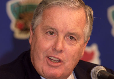 2000 - On the same day the #Grizzlies (21-56 &amp; 77-296 all-time) lost at the Golden State Warriors 109-97 (Dickerson: 24p/4a), the #NBA approved the sale of the franchise by Orca Bay Sports &amp; Entertainment (John McCaw) to CHI-based billionaire Michael E. Heisley Sr. for $170M U.S.