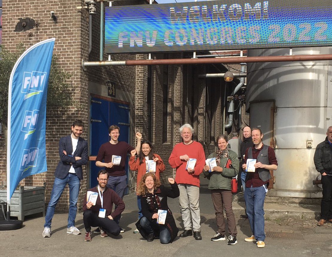 annehofstede's tweet photo. We gaan een officieel #FNV Netwerk Klimaat oprichten! Vandaag stonden we bij het #Ledencongres om steun te krijgen. Samen voor een rechtvaardige transitie. Teken ook, of je nou lid bent of niet https://t.co/0yQDMSHMSD https://t.co/REwEWQ6H5g