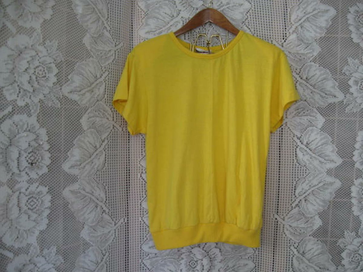 hiwaylady's tweet photo. https://t.co/uOZRBWjldJ #vintageclothing #springsweater #jonscreations https://t.co/RQbPTC3K3B