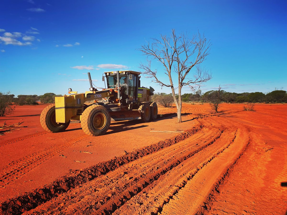debbie_dowden's tweet photo. Ripping the hard pan with the grader is going to make it much easier for the rain to penetrate and the plants to germinate here in the Southern Rangelands of WA #challastation #southernrangelands #SRPA #SRRP #SaveSoil #soilsforlife https://t.co/l6BMGkBgge