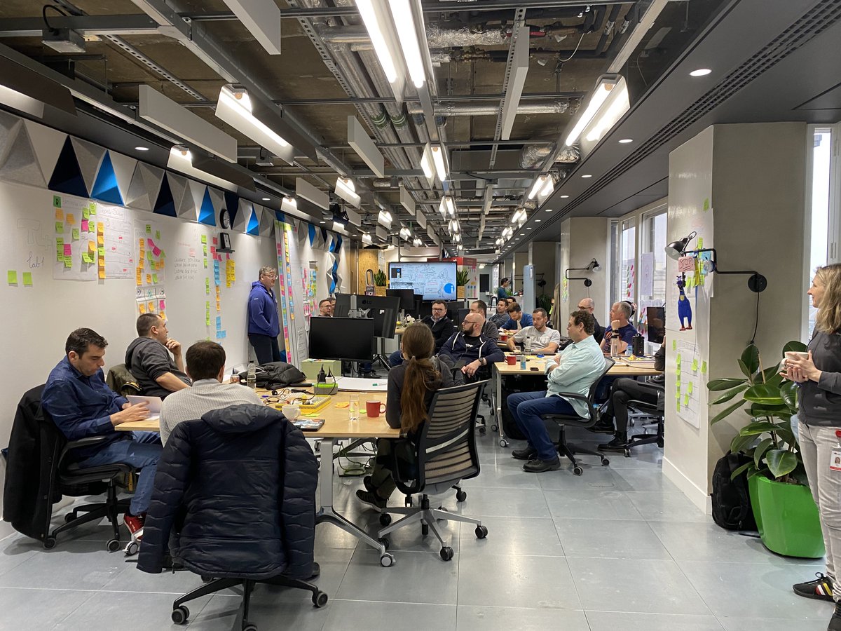 spring_do's tweet image. What a difference a day makes 🙈 ... the last two weeks we did two back to back runs of our DevOps Enablement in London. I had an amazing time reconnecting with colleagues &amp;amp; sharing experiences leaving pumped to do more @RedHatLabs 💪🐈
 #devops #TL500 #redhat #spacecats
