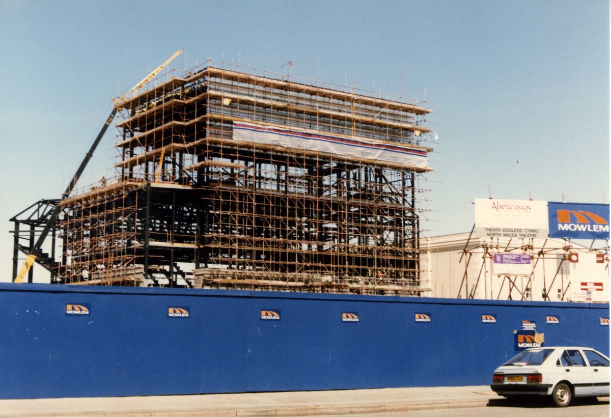 1994 – Designed by G. A. Humphries, the Arcadia Theatre stood on Llandudno’s promenade for a century before closing its doors on 22 June 1994.

Whilst the North Wales Theatre (later renamed ‘Venue Cymru’) opened on 28 June 1994, the Arcadia Theatre was finally demolished in 2004.