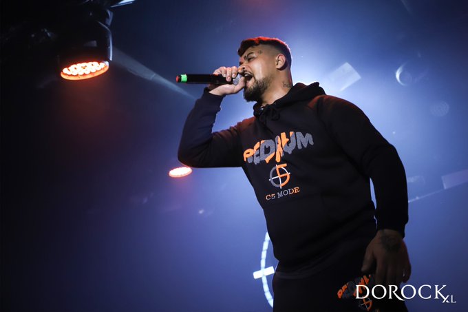 View image on Twitter