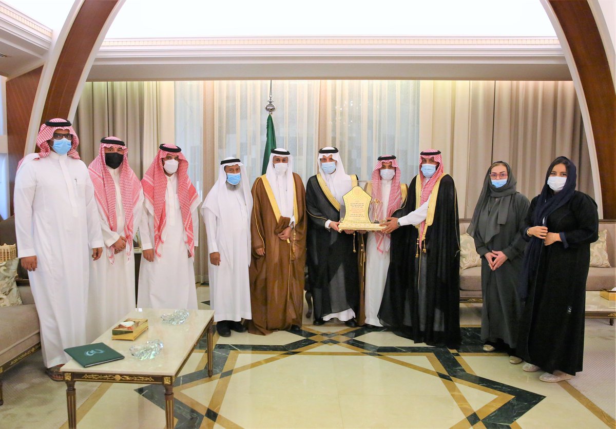 emara_sharqia's tweet photo. واوضح العُمري أن مبادرة كِرام تهتم بتقديم خدمات علاج الاسنان بشكلٍ مجاني لكافة الأيتام في المنطقة الشرقية، حيث تستقبل المراكز المشاركة أيتام ويتيمات المنطقة الشرقية في اكثر من ١٢ مركز طبي موزعة على الدمام والخبر والظهران وتقدم لهم الخدمات بشكل مجاني. https://t.co/LirjHjKATE