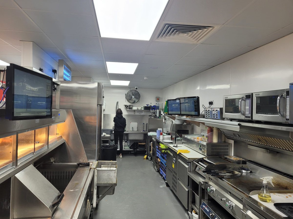 AnchorData's tweet photo. Maureens #Chippy #Ballymena - 2nd Phase Complete! 2 more fully programmed #ADStouch #ePOS Systems added + 1 more Kitchen Video Screen running ADStouch Kitchen Software. Card Readers integrated. Staff now tracking orders much easier enabling quicker service with less mistakes https://t.co/E35gGIyR65