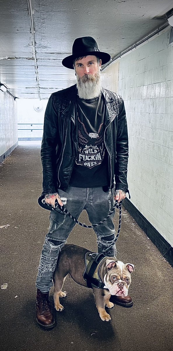 DickSmithModel's tweet image. Love this vintage Tee from @otheruk go check them out. 
#other #otheruk #otherukclothing #otherclothing #vintagetee #vintagestyletee #vintage #wildones #eagle #eagles