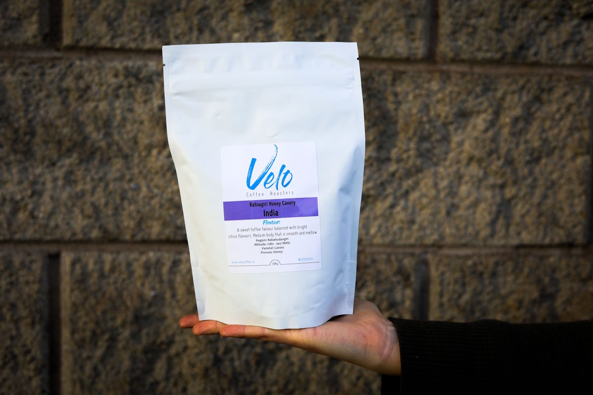 VeloRoasters's tweet photo. This is a delicious micro-lot #coffee from @ratnagiri_estate! 

This coffee has a sweet toffee flavour balanced with bright citrus flavours. 💜☕ It will be sure to put an extra spring in your step!

Give it a try!👇
https://t.co/zGfkgYozk3

#LoveVelo #CoffeeRoasters #MicroLot https://t.co/ehxQr7GkLS