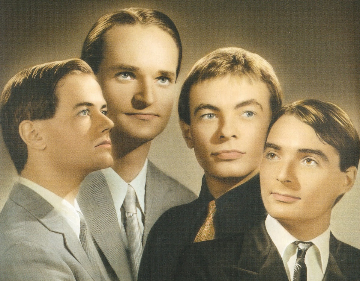 TopGusExtra's tweet image. DANCING MECHANIQUE
KRAFTWERK son los protagonistas de la nueva lista de @GusIglesiasR3, que escoge  los diez mejores temas de los grandes pioneros del pop electrónico.
Solo en @Radio3Extra

▶️rtve.es/play/audios/to…