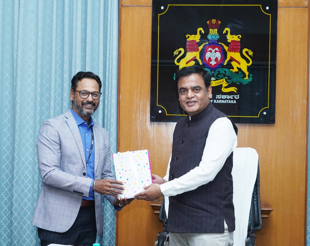 drashwathcn's tweet photo. Met @ibm_in team, @SandipPatel_In, MD South Asia region. We discussed IBM's focus &amp; plans on designing, software development, and services.

The exponential growth of the IT industry &amp; the Government's efforts on Make in India has contributed significantly to #AatmaNirbharBharat. https://t.co/TtlevPgpw7