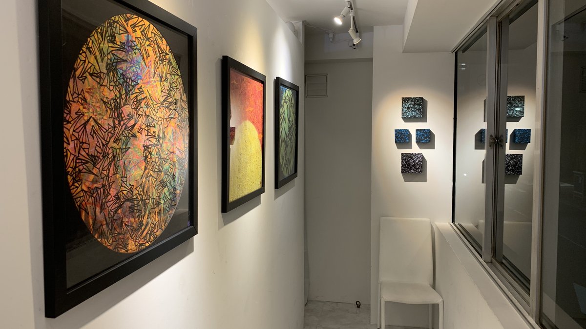 本日から本部会場では、
Rie Kito   SOLO EXHIBITION を開催しております。
4月12日(火)～4月16日(土)
13：00 - 20：00*
*最終日16日(土)は18：00まで
#GALLERYANDLINKS81
#ギャラリーアンドリンクス81
HP:galleryandlinks81.jp