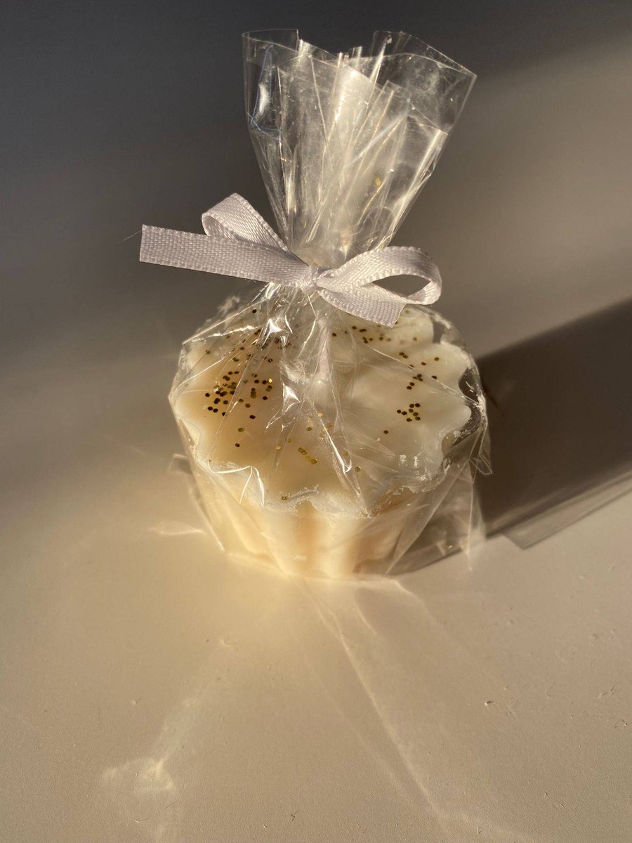 Ich freue mich, den jüngsten Neuzugang in meinem #etsy-Shop vorzustellen: Duftkerze /Duftwachs /Wax melt Marzipan Torte 60 gr. #soyawachs #kerzemitduft #duftwachs #duftkerze #waxmelt etsy.me/3xhGvdC