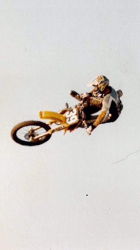 TwoBagsFull's tweet photo. #2FAM #jeffwilloh throwing it down! #jeffwilloh #willoh #ama #arenacross #motox #motocross #motocrosslessons #motolife #sx #mx #dirtlife #braap  #willoh216 #axchamp #elitomac #tomac #sendit #highinthesky #2bagsfullproductions #team2bagz #2bagzfullproductions #dirtbike #trailride https://t.co/UWy9DZf2Iw