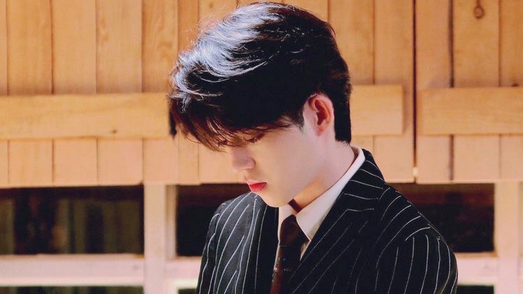 jeongdaddusvt's tweet photo. cocktail to coffee nights 

a jeongcheol one-shot au wherein jh has been scrolling thru his phone while drinking his fave cocktail when a guy suddenly sits beside him and said:

“strike a heart. tch. what a waste. why did you tap the x in that buff good-looking guy” https://t.co/omf4lfoKPF